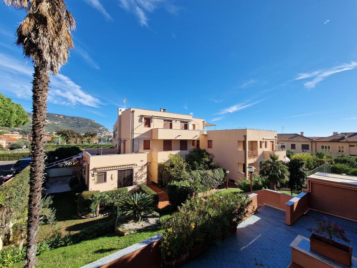 Via Alberti Terrazza Vista Aperta- Free Parking Apartment Pietra Ligure Exterior photo